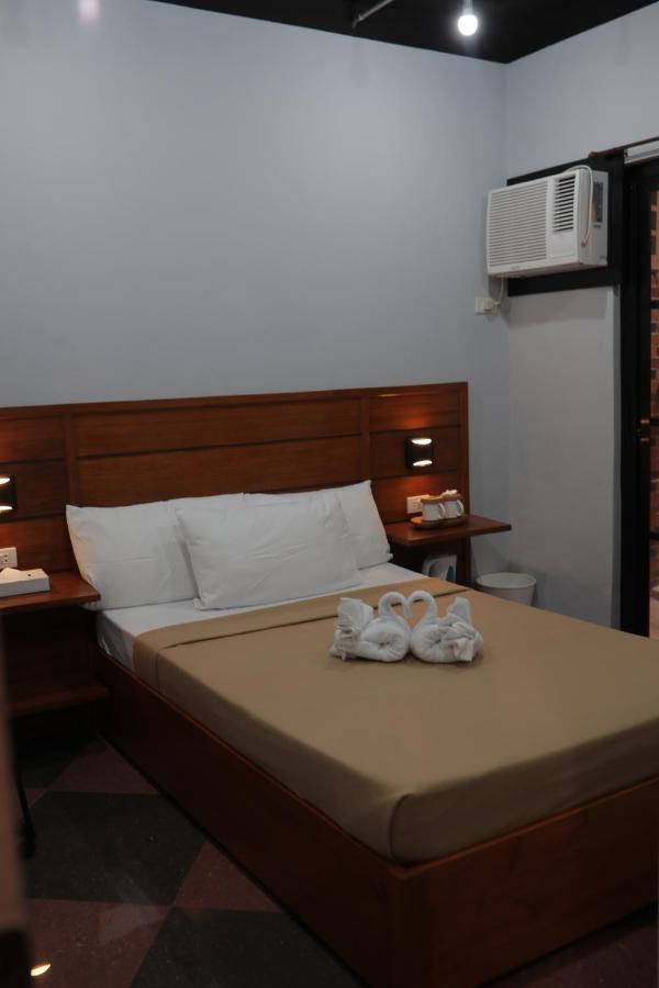 Cerca Hotel Balabag  Dış mekan fotoğraf